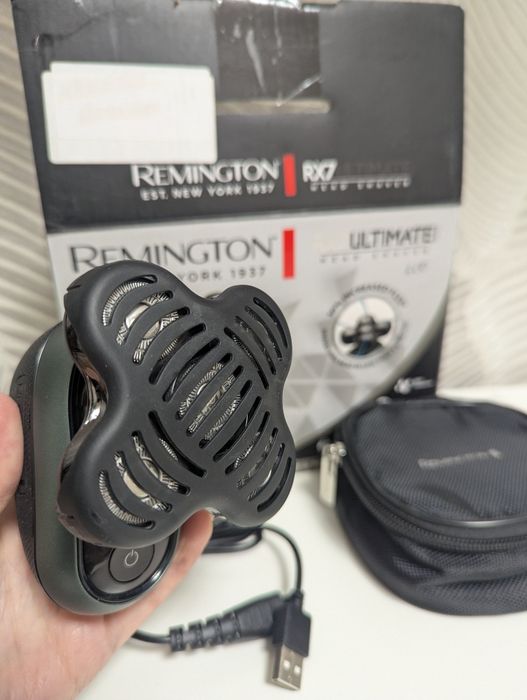 Електробритва акумуляторна чоловіча Remington Ultimate Series RX7 XR1600