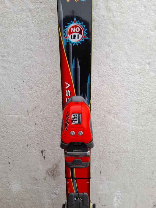 Narty zjazdowe używane