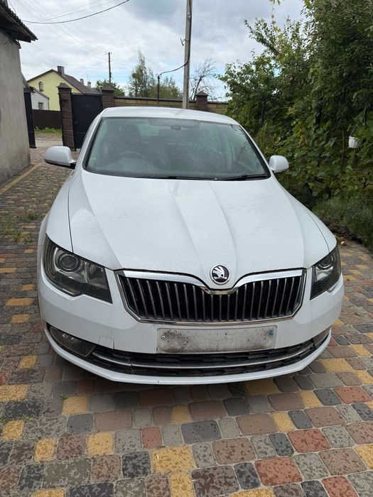 Капот Skoda Superb 2 рестайлінг 2015 LS9R