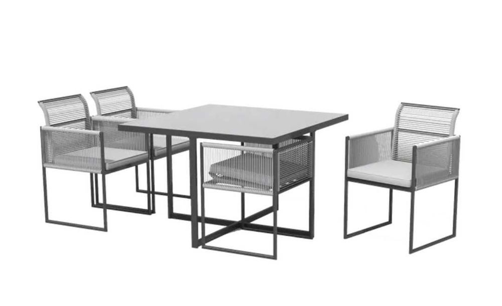 Mesa exterior em metal e vidro