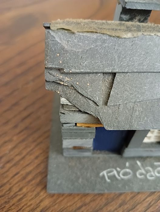 Miniatura de uma casa rústica