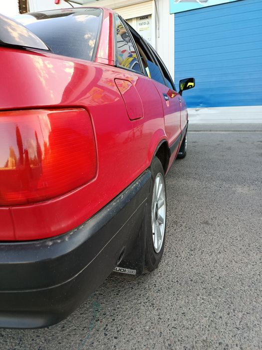 Audi 80 b3 1.8 бензин