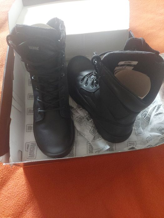 Magnum Wolf 8.0 side zip