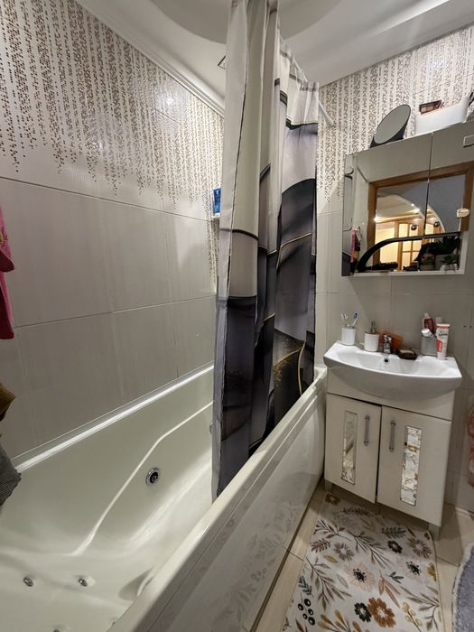 3 кімнатна,Шевченківський ,Корищенко (Кузнецова),36