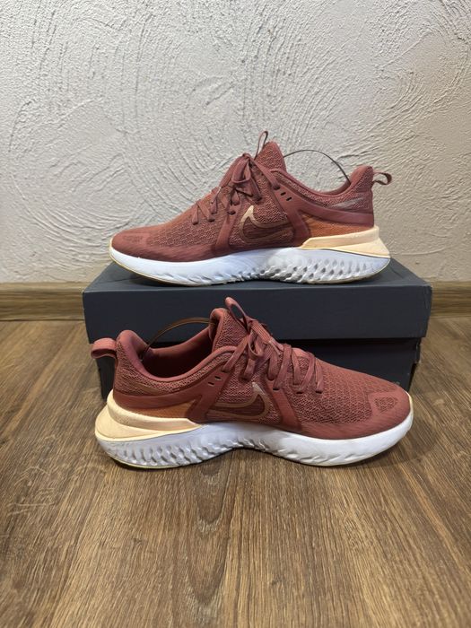 Кросівки Nike react