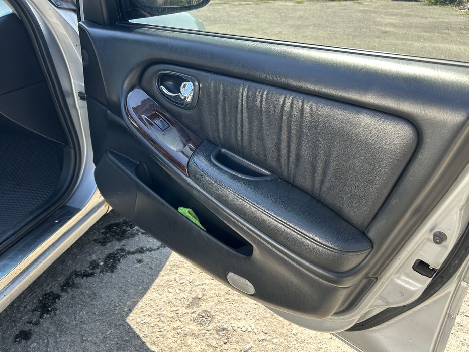 Nissan Maxima 2000 (3.0 V6)