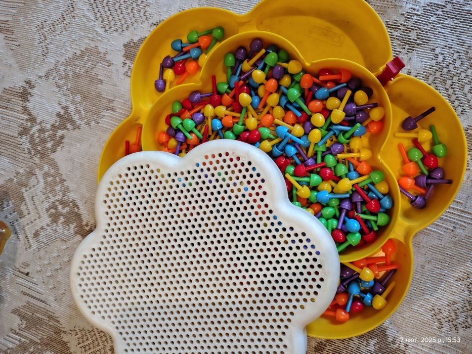 Іграшки для дітей.