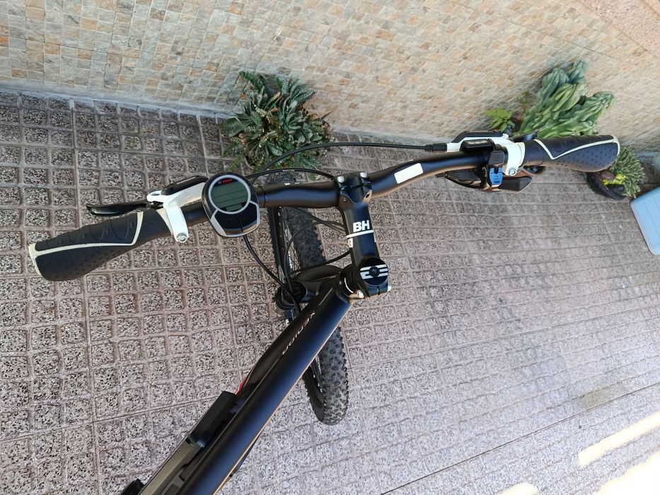 Bike  elétrica BH easy emotion
