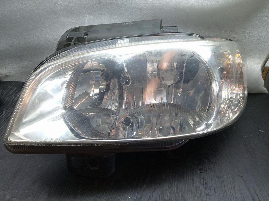 farol esquerdo seat cordoba berlina 6K2