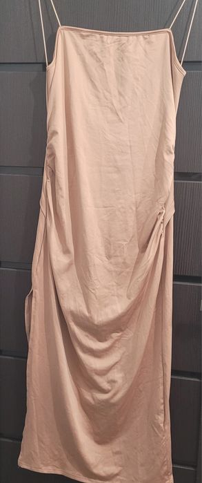 Dopasowana sukienka