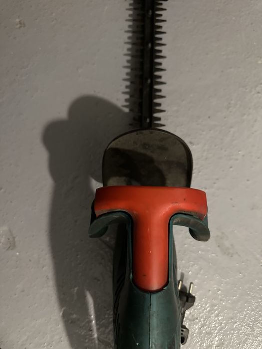 Elektryczne nożyce do żywopłotu