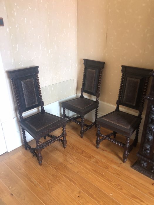 Movel antigo e conjunto de cadeirao e 6 cadeiras antigas