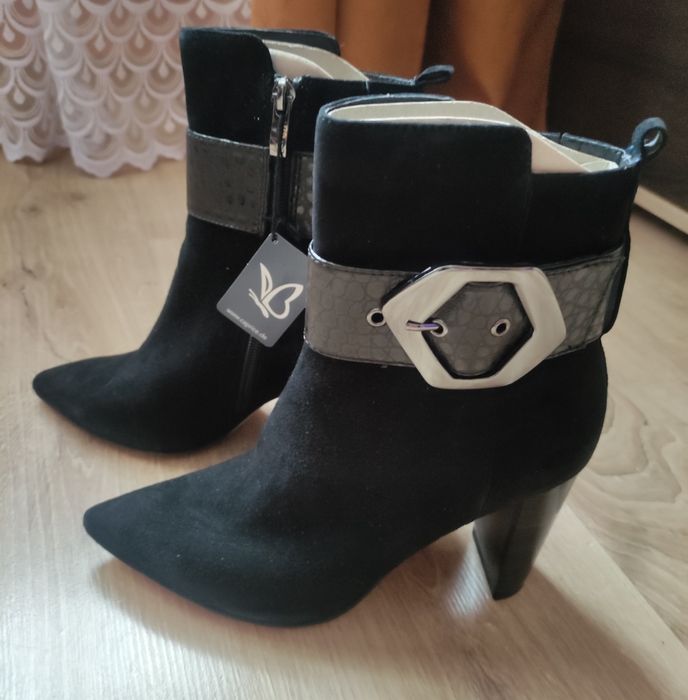 Nowe Caprice skórzane botki zamszowe czarne z klamrą 38 (5) Nowe