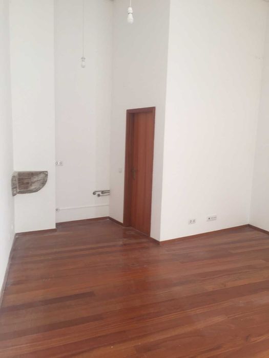 Alugo Loja no coração de Alfama – Rua do Barão