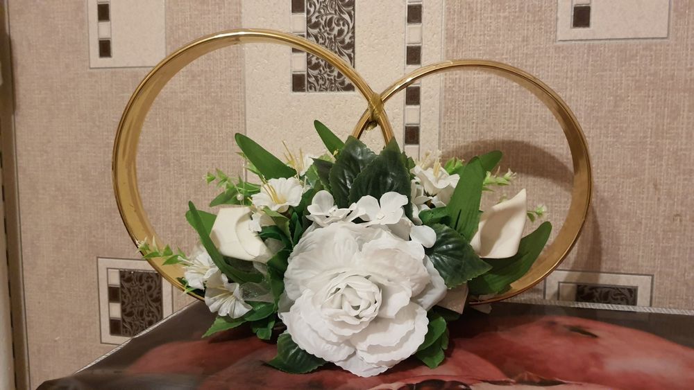 Украшение для свадьбы на машину