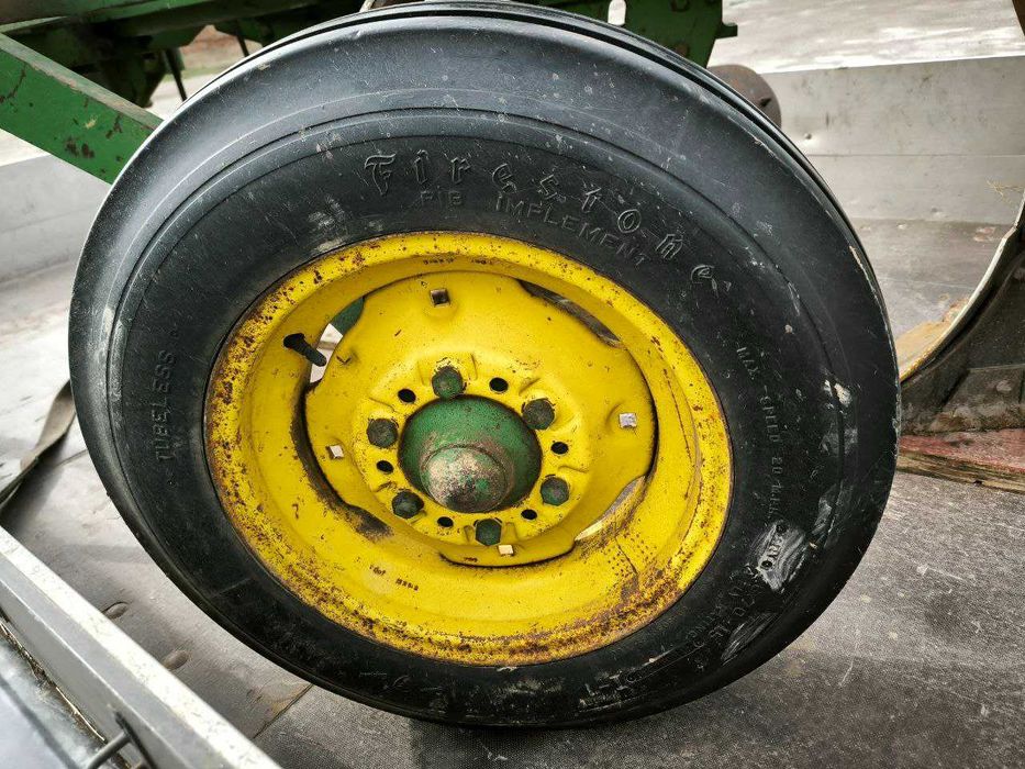 Плуг оборотний John deere