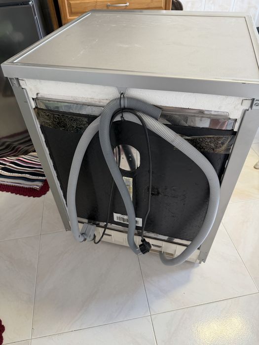 Máquina de Lavar Loiça Hotpoint-Ariston — Para Peças ou Arranjo