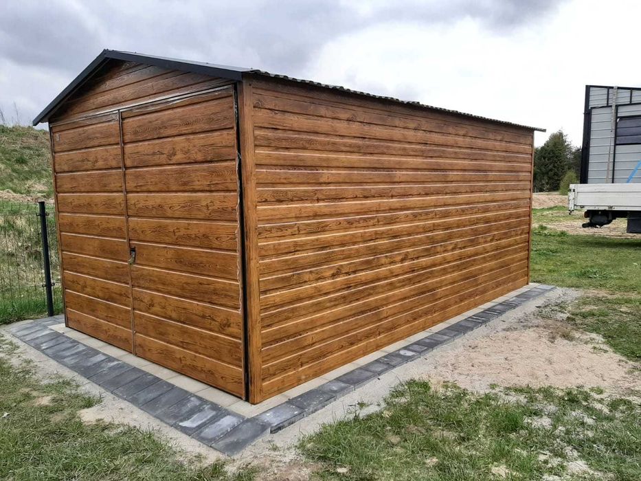 Tani Garaż Blaszany Drewnopodobny Złoty Dąb Garaże Blaszane -Maj-Blach