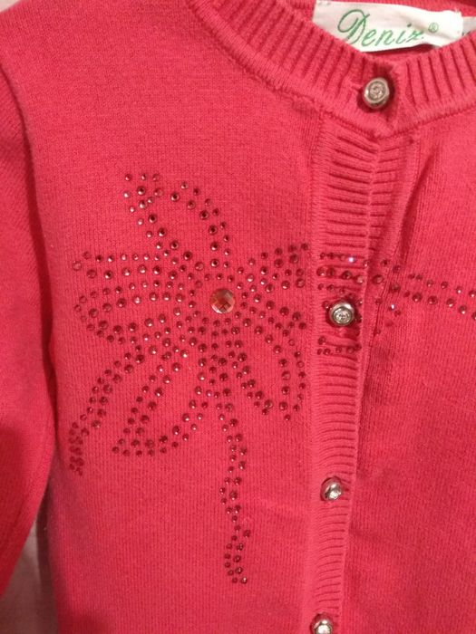 Гарна кофточка на 3-4 роки