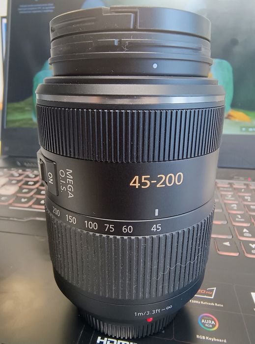 Obiektyw Panasonic Lumix 45-200 MEGA O.I.S.