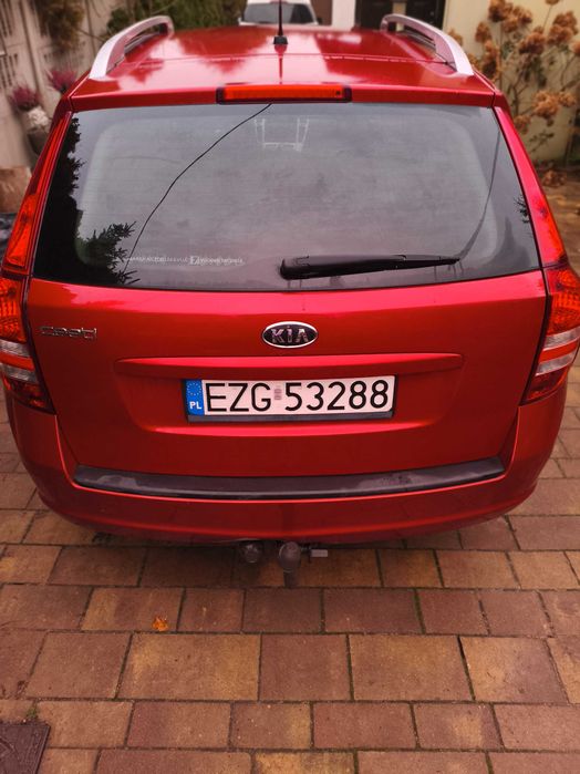 SMOCHÓD KIA CEED KOMBI 2009 r 1,6 benz