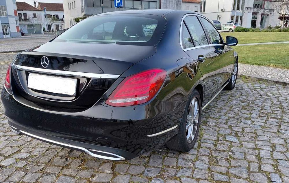 Mercedes-Benz C 200 — fotografia 3