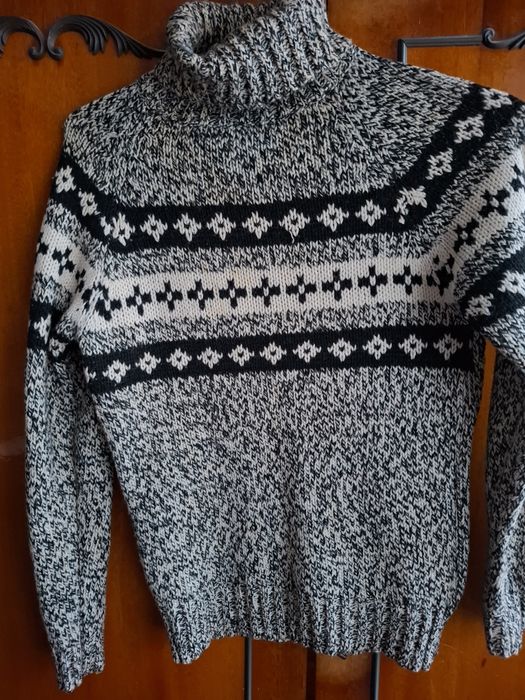 Свитер мужской шерстяной.