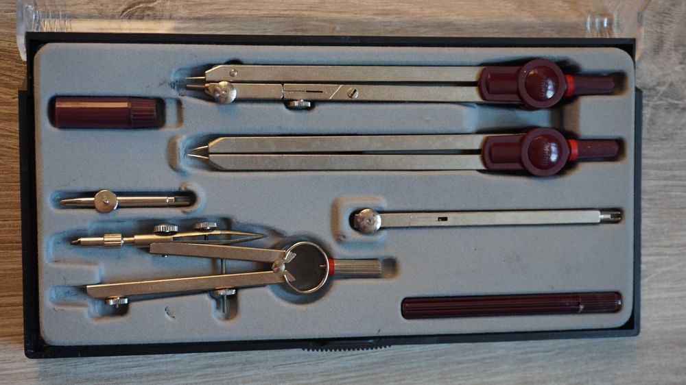 Zestaw kreślarski Rotring w etui