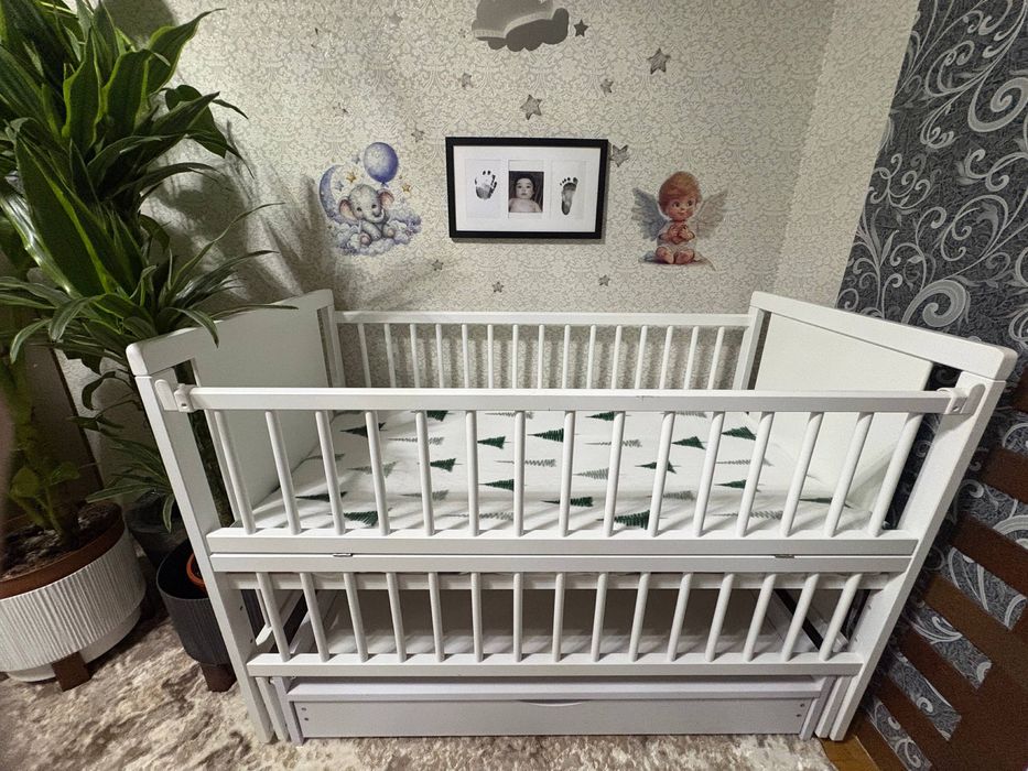 Ліжко дитяче нове , з матрасом