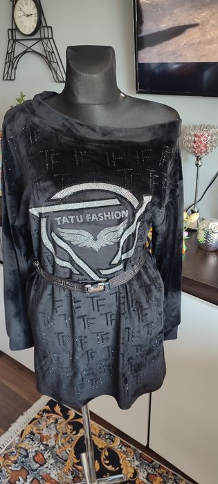 Sukienka welurowa Tatu