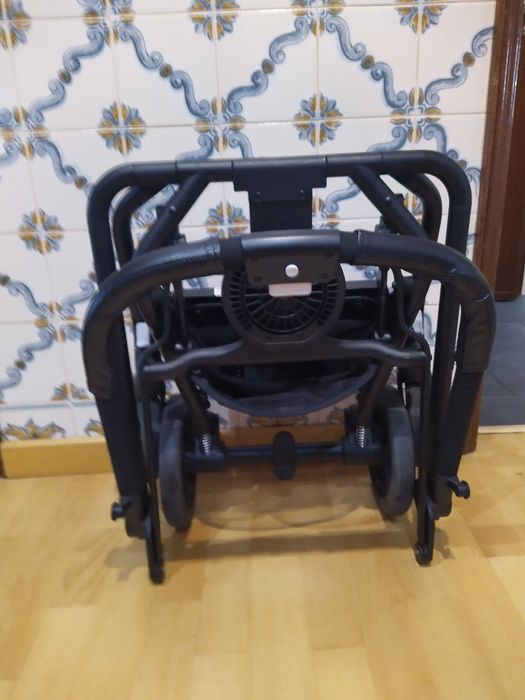 Carrinho de criança Cybex e Ovo Cybex
