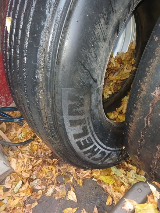 Продам 385/65 R22.5 Michelin  рулевое бомба