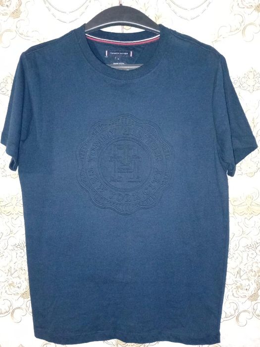 Продам мужскую футболку Tommy Hilfiger
