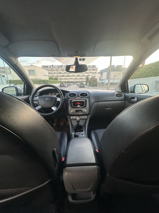 Ford Focus Titanium 1.6 tdci - Poucos kms - Bom estado