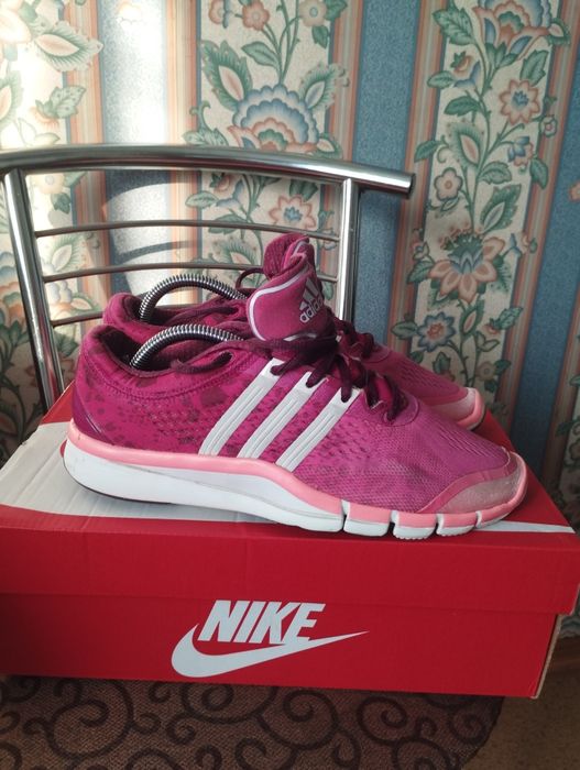 Кроссовки оригинальные Adidas