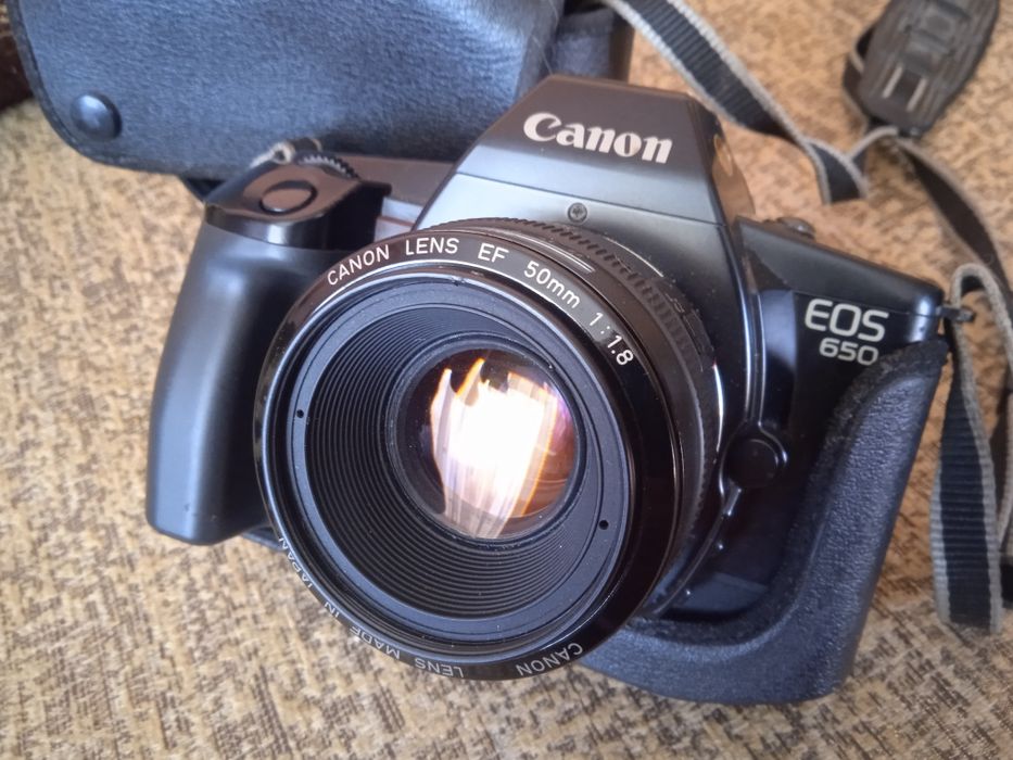 Фотоапарат  Canon EOS 650 (Японія)