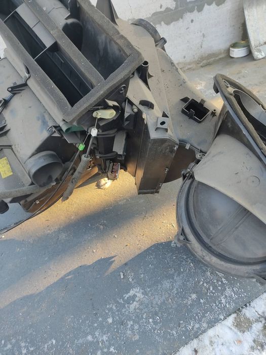 Продам корпус печки Opel Astra G