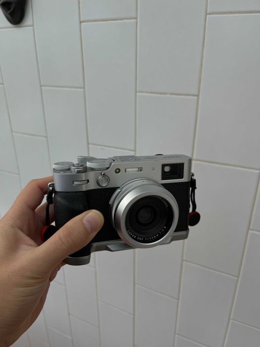 Fujifilm X100V Prata