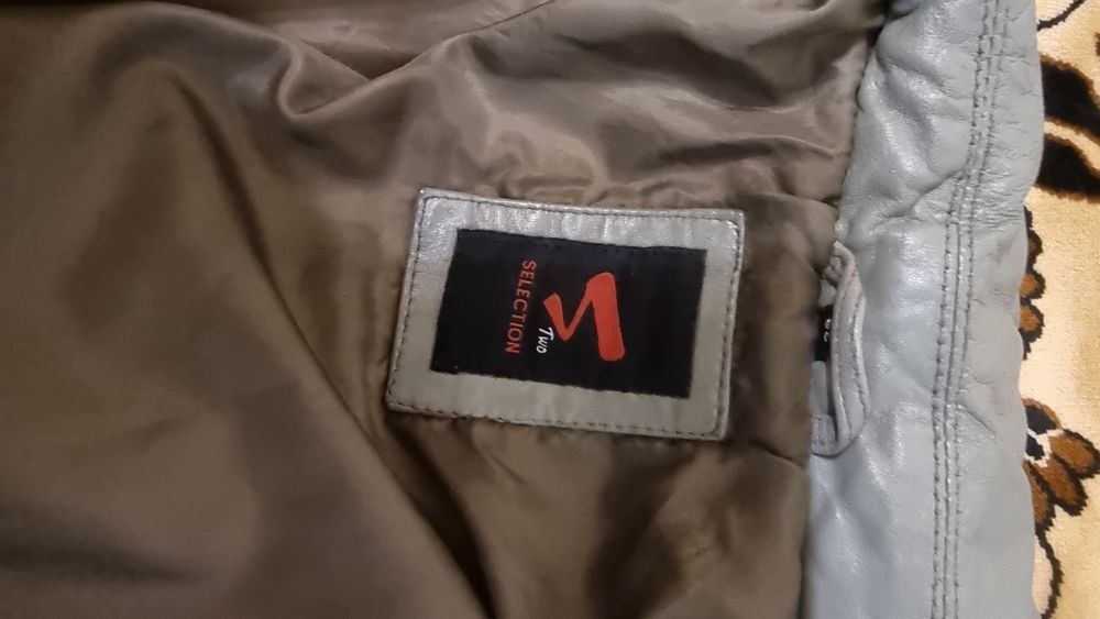 Продам кожаную  курточку