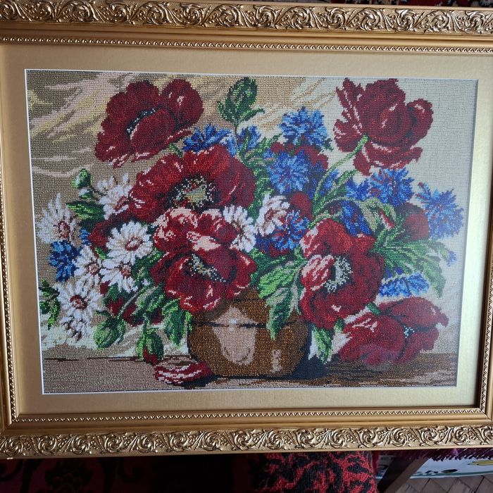 Картина вишита нитками  Корзина з квітами
