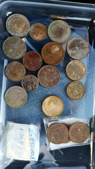 Moedas antigas escudos