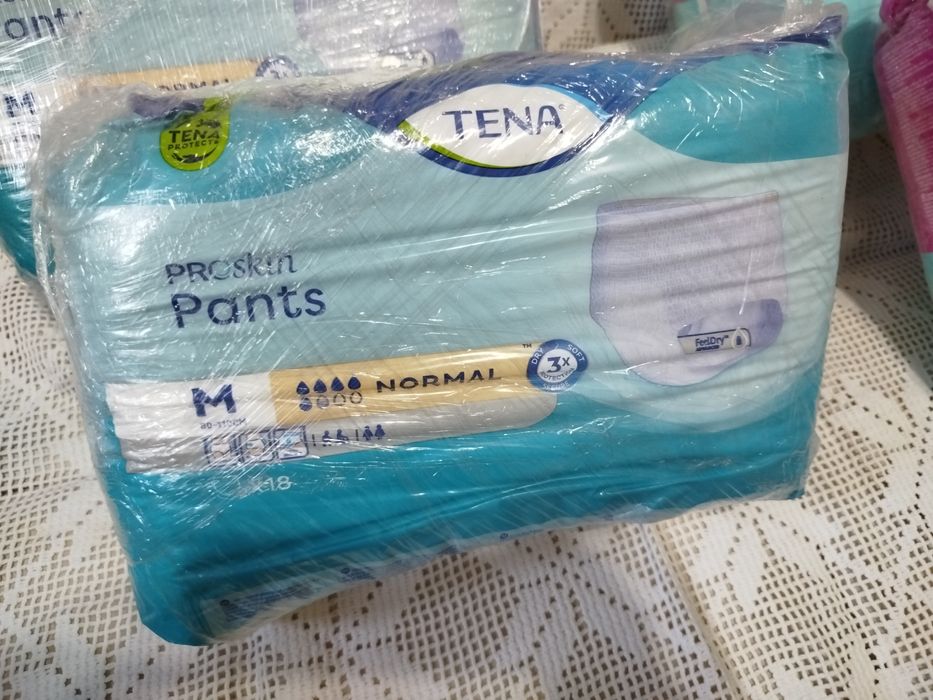 Cueca Fraldas Tena , embalagem selada