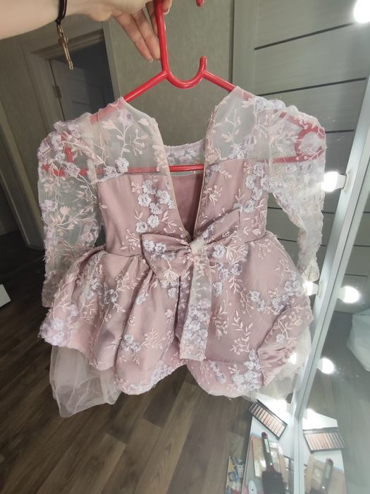 Пышное платье с бантом на 3 - 4 года, белое платье с вышивкой Л ХЛ