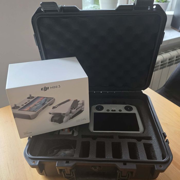 Dron DJI mini 3 w doskonalej kondycji
