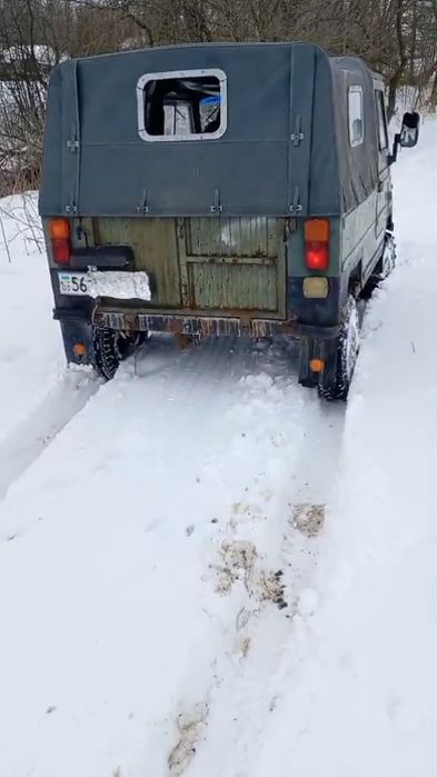 Продаж Автомобія