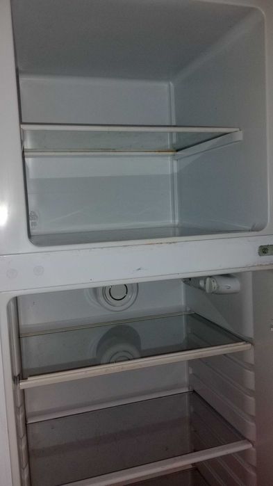 Frigorífico combi com freezer Frisor