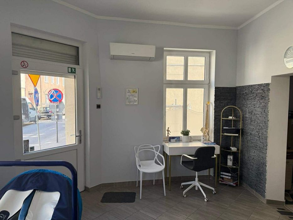 Sprzedam lokal BEZCZYNSZOWY 35 m centrum Lipiany