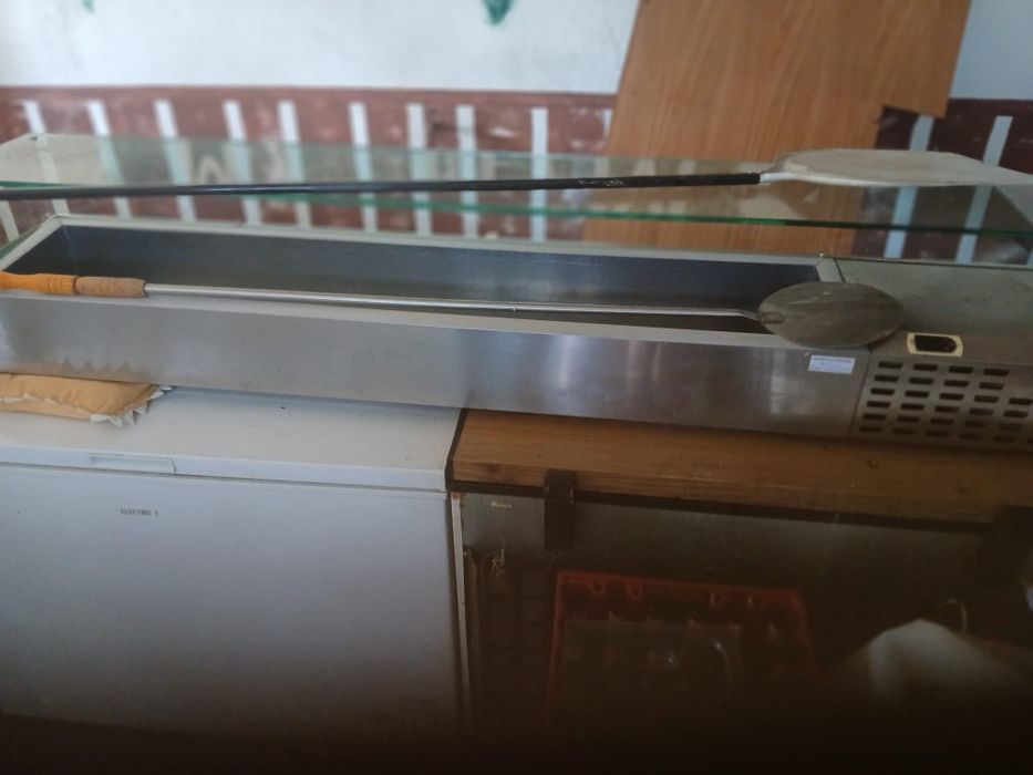 Material proveniente de um restaurante que encerrou recentemente