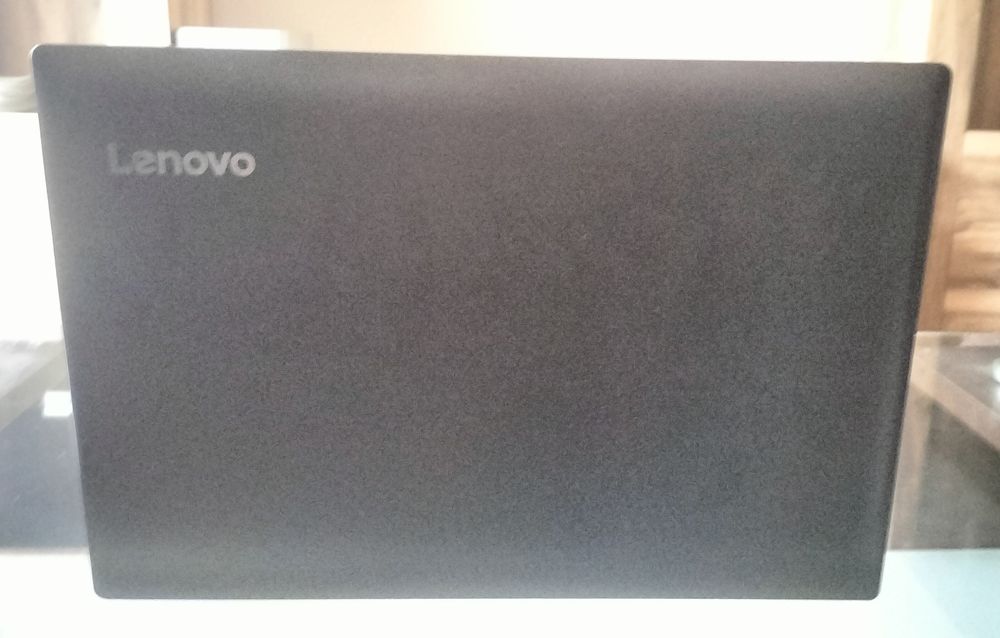 Laptop Lenovo Desktop-638IQ9K