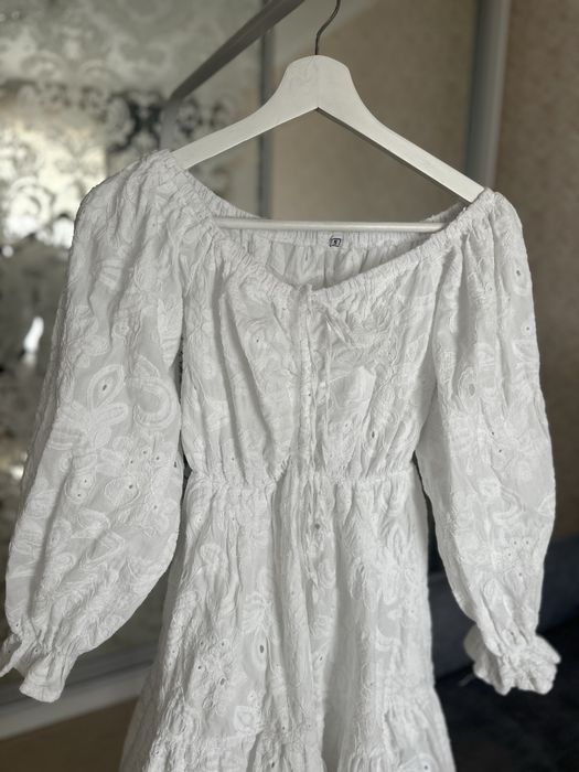 Неймовірна сукня